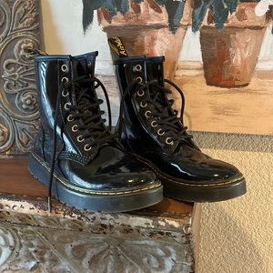 Dr Martens Zavala boots